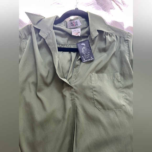 Vintage Green button up - Picture 7 of 14